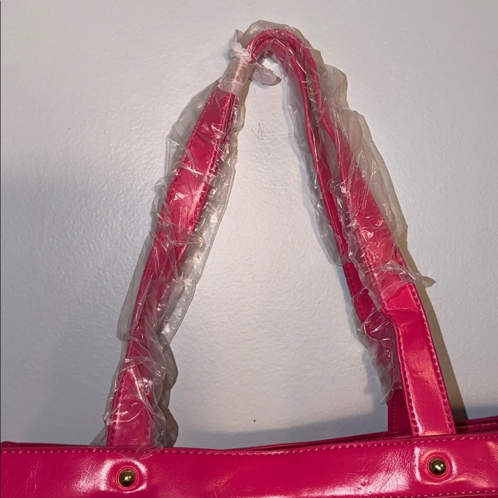 Bosom Buddy Bags NWT pink medium size Satchel handbag. Gold accents.
